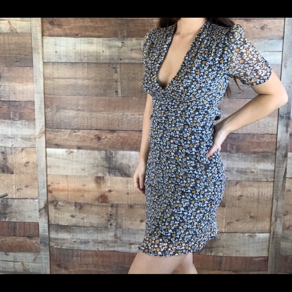 Topshop Floral Mini Dress (fits like a size 4) - Picture 4 of 8